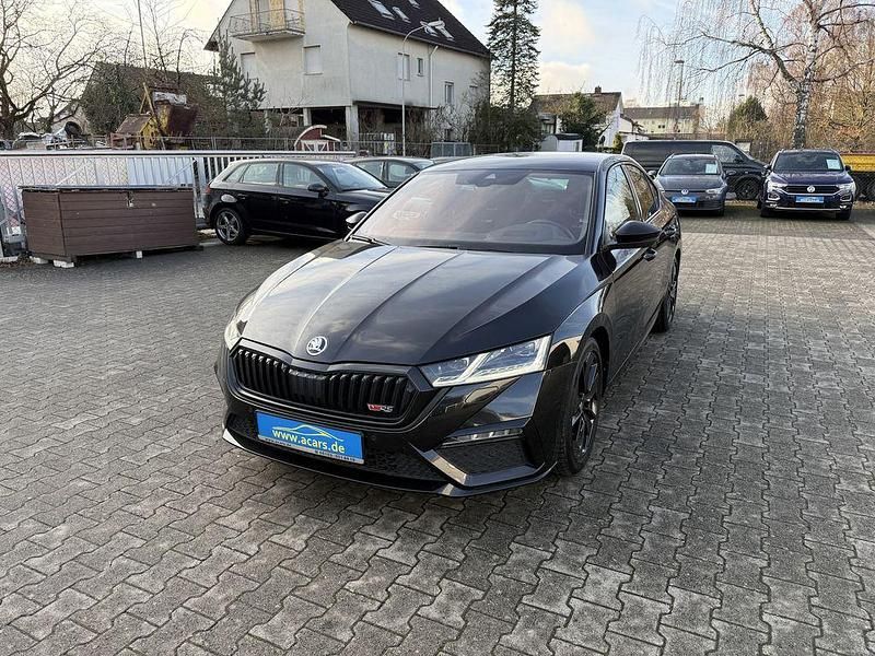 Cerna magic/black magic Gebraucht 2021 Skoda Octavia RS Limousine | 23.990 € (Fairer Preis) - Bild 1/4
