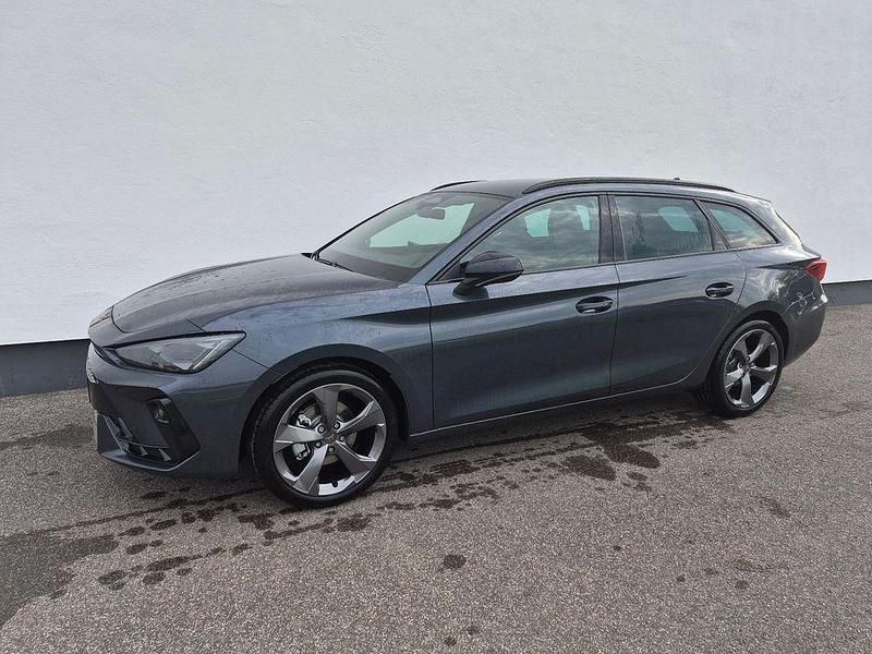 Neu Cupra Leon 150 PS (110 kW) 2026 Grau Limousine