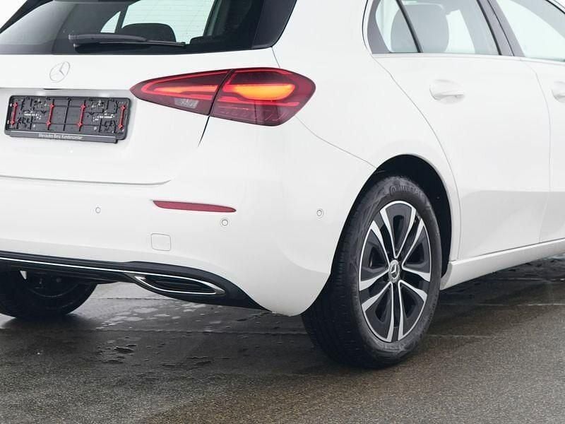 Gebraucht Mercedes A180 Progressive 136 PS (100 kW) 2025 Unilack polarweiß Limousine