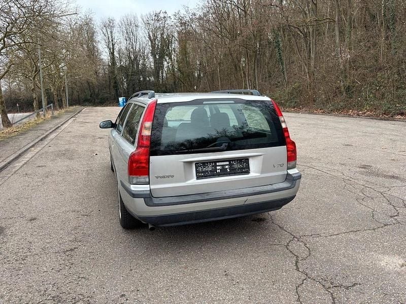 Gebraucht Volvo V70 140 PS (102 kW) 2000 Silber Kombi