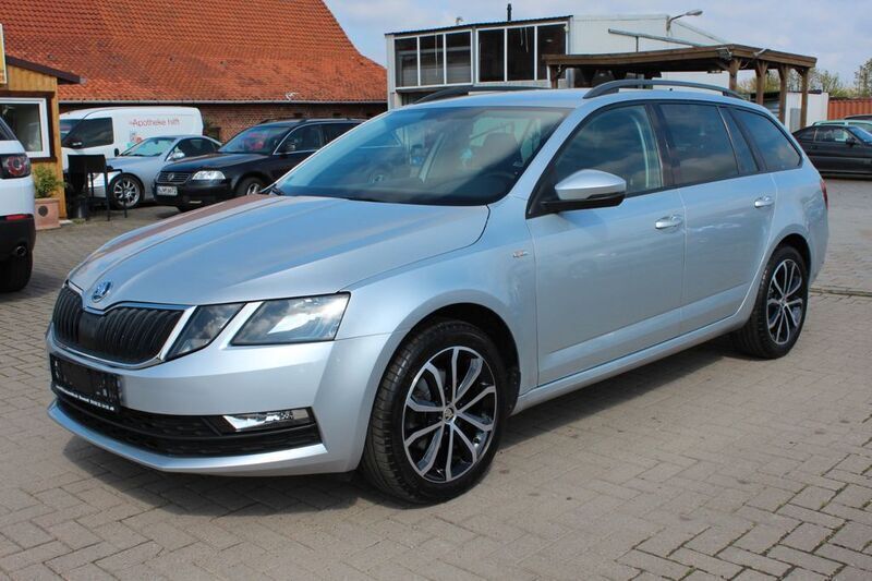 Brilliantsilber metallic Gebraucht 2020 Skoda Octavia Soleil Kombi | 14.690 € (Fairer Preis) - Bild 1/4