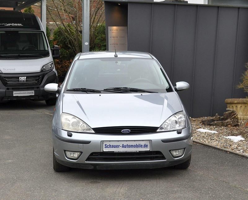 Gebraucht Ford Focus Ghia 130 PS (95 kW) 2004 Grau Limousine