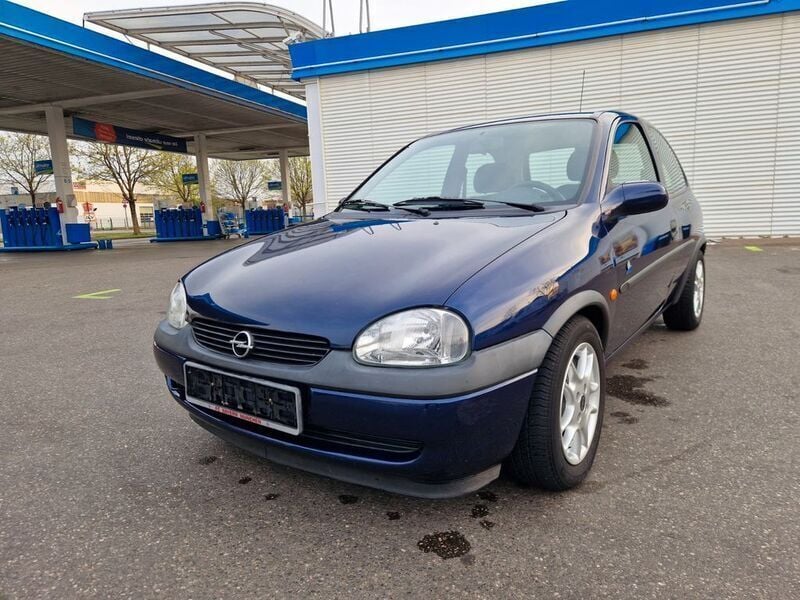 Blau Gebraucht 1998 Opel Corsa Sport Limousine | 1.390 € (Fairer Preis) - Bild 1/4