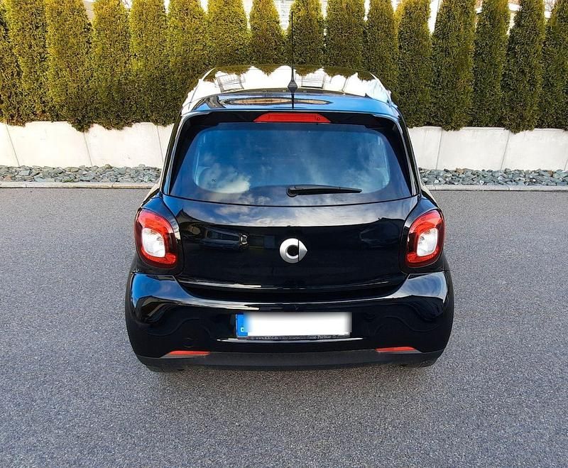 Gebraucht Smart ForFour Electric Drive 60 kW (82 PS) 2020 Schwarz Limousine