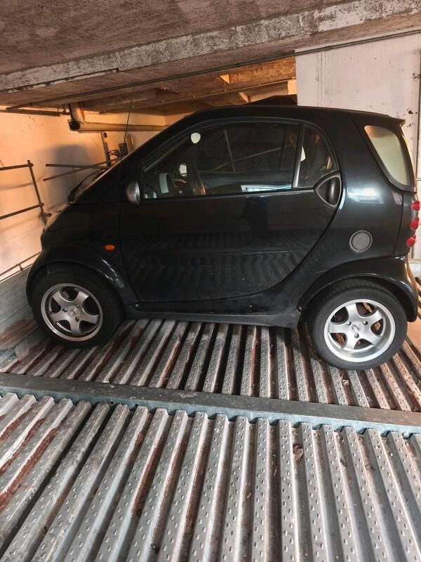 Schwarz Gebraucht 2004 Smart ForTwo Coupé Kleinwagen | 1.500 € - Bild 1/4