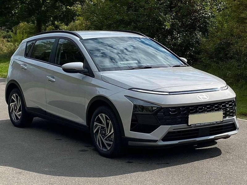Neu Hyundai Bayon Trend 101 PS (74 kW) 2025 Lumen grey SUV