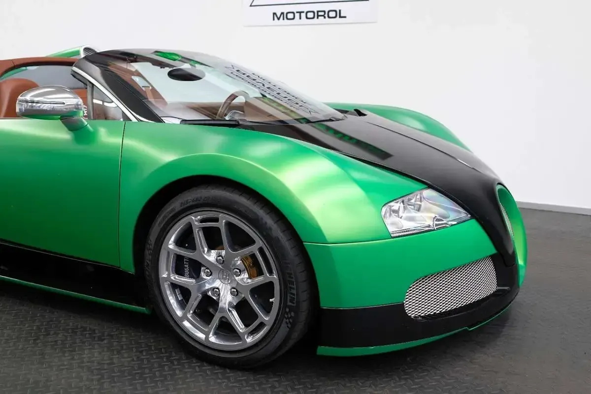 Gebraucht Bugatti Veyron 1001 PS (736 kW) 2015 Sprint blue pearl/matt Cabrio