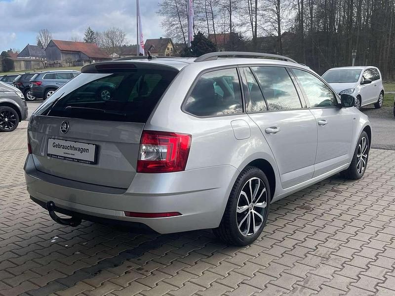Gebraucht Skoda Octavia Soleil 150 PS (110 kW) 2019 Brilliant silber Kombi