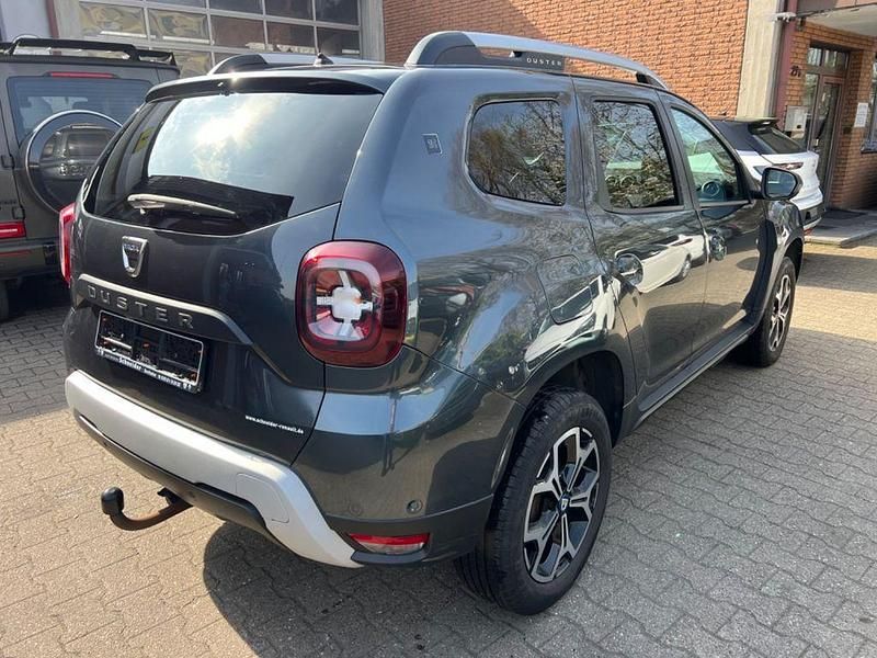 Gebraucht Dacia Duster Celebration 131 PS (96 kW) 2020 Schwarz SUV