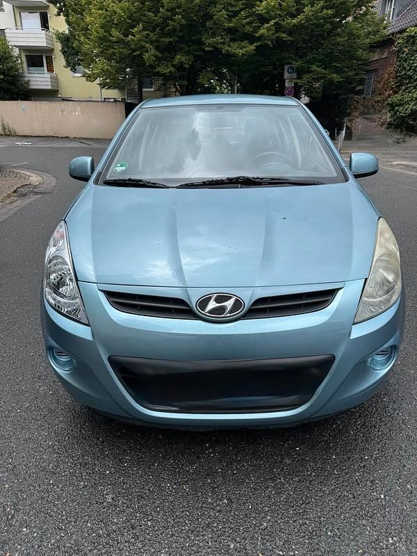 Blau Gebraucht 2011 Hyundai i20 Classic Kleinwagen | 3.200 € (Guter Preis) - Bild 1/4