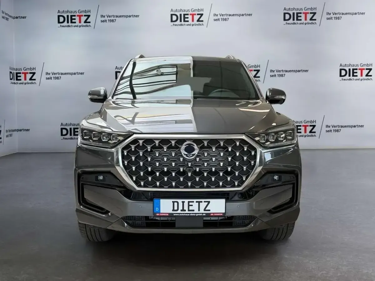 Neu KGM Rexton 201 PS (147 kW) 2026 Grau SUV