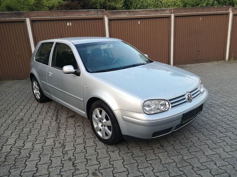 Silber Gebraucht 2003 VW Golf IV Pacific Limousine | 1.990 € (Guter Preis) - Bild 1/4
