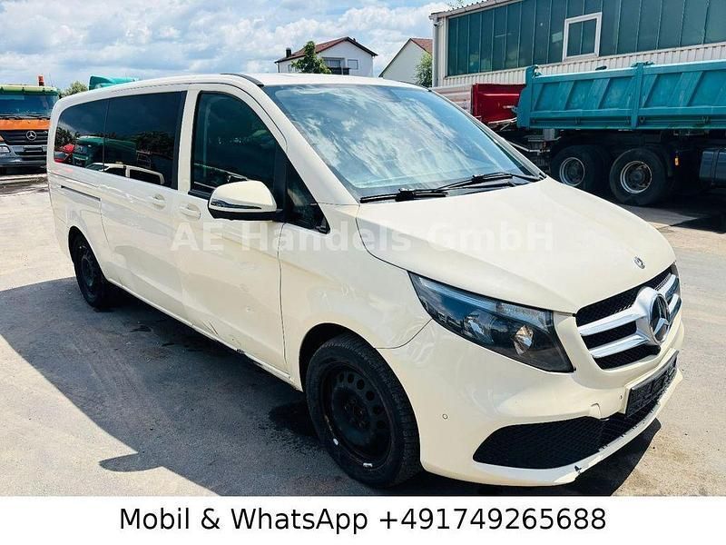 Gelb Gebraucht 2020 Mercedes V220 Van / Kleinbus | 18.990 € (Etwas zu teuer) - Bild 1/4