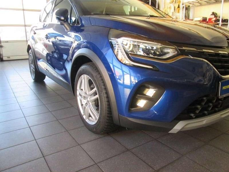 Gebraucht Renault Captur Intens 91 PS (66 kW) 2022 Blue rqh + black gne SUV