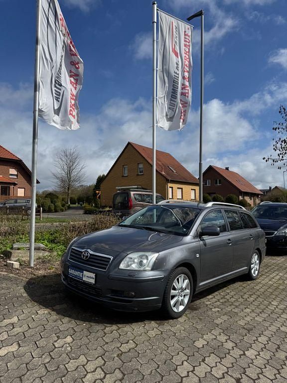 Gebraucht Toyota Avensis Executive 129 PS (94 kW) 2006 Grau Kombi
