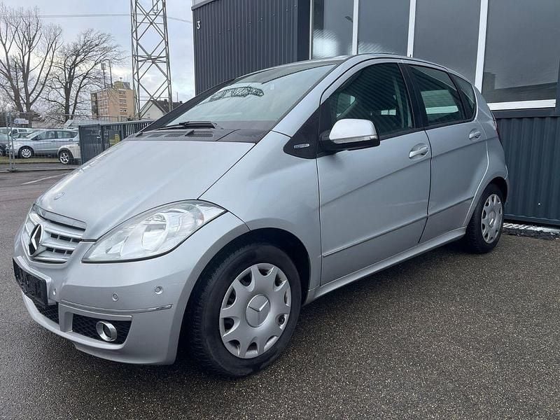 Gebraucht Mercedes A160 95 PS (69 kW) 2012 Silber Limousine