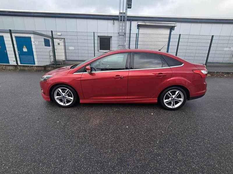 Gebraucht Ford Focus 150 PS (110 kW) 2012 Rot Limousine