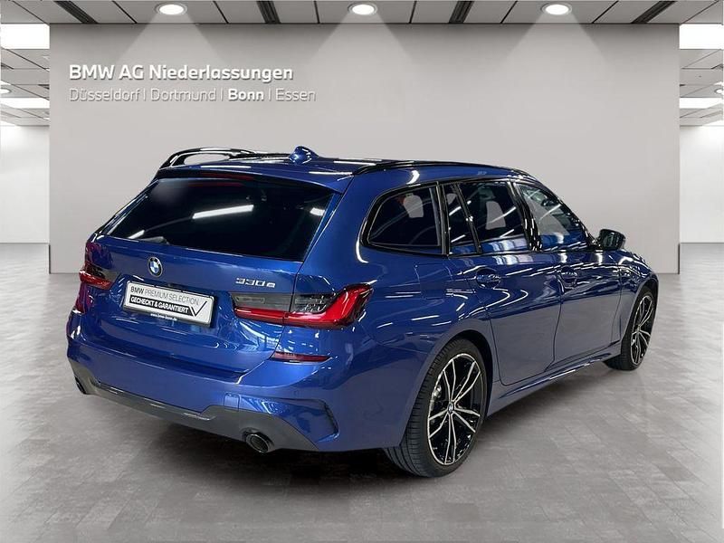 Gebraucht BMW 330e M Sport 292 PS (214 kW) 2020 Blau Kombi