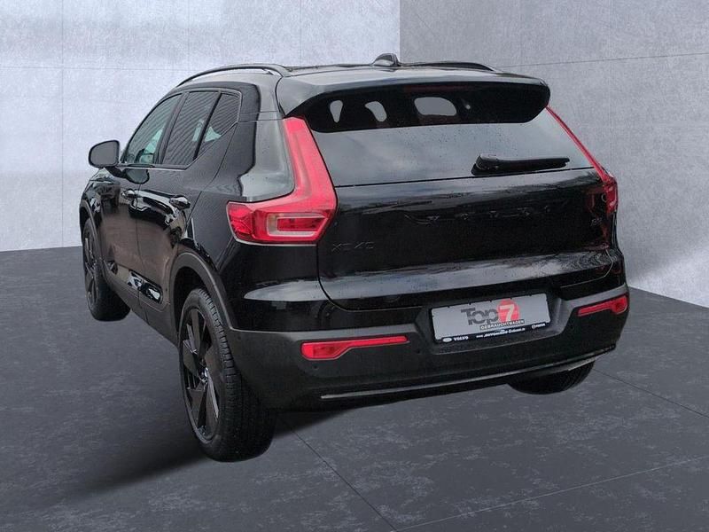 Gebraucht Volvo XC40 Plus 163 PS (119 kW) 2025 Schwarz SUV