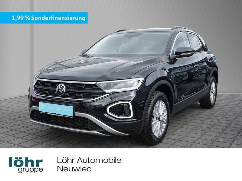 Deep black perleffekt Gebraucht 2024 VW T-Roc Life SUV | 22.980 € (Fairer Preis) - Bild 1/3