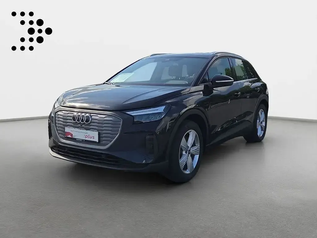 Second-hand Audi Q4 e-tron Comfort 150 kW (204 CP) 2023 Negru SUV