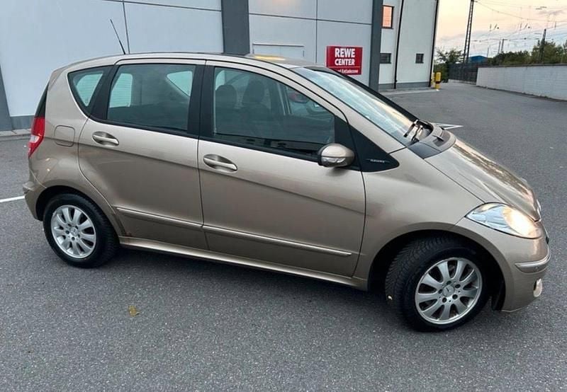 Gold Gebraucht 2006 Mercedes A160 Kleinwagen | 4.000 € (Guter Preis) - Bild 1/4