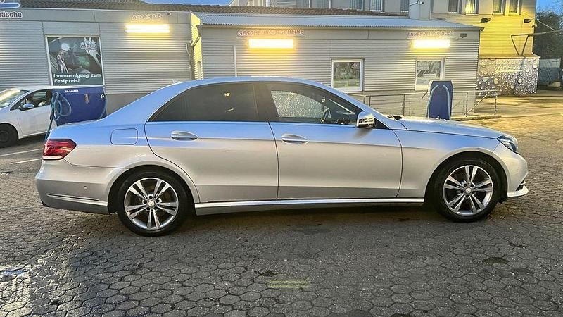 Gebraucht Mercedes E350 Avantgarde 258 PS (189 kW) 2014 Silber Limousine