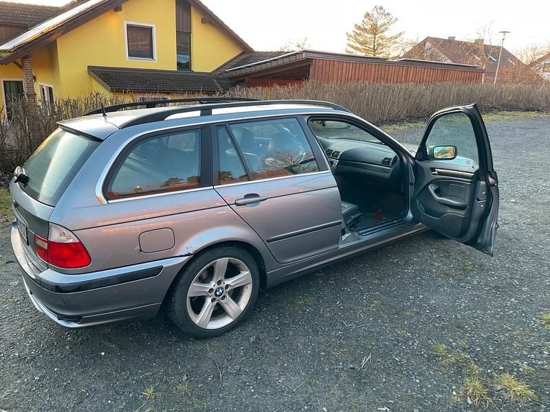 Gebraucht BMW 330 Comfort Edition 204 PS (150 kW) 2004 Grau Kombi