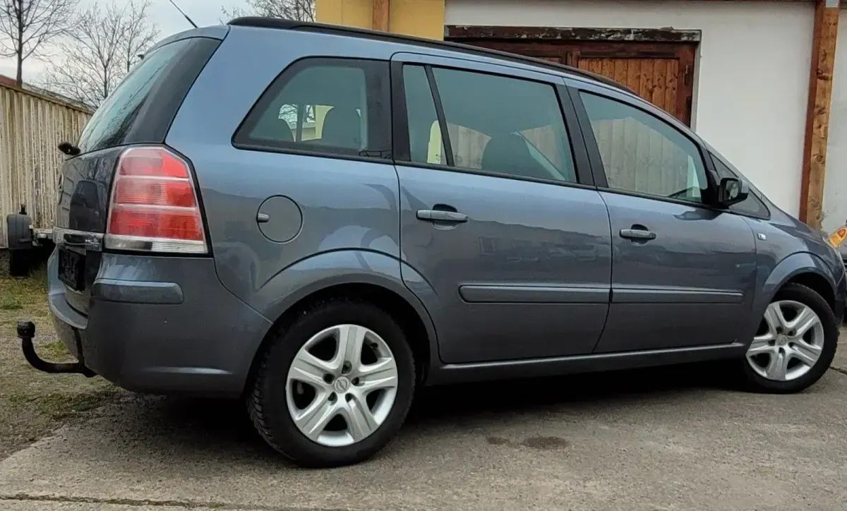 Gebraucht Opel Zafira 150 PS (110 kW) 2006 Grau Van / Kleinbus