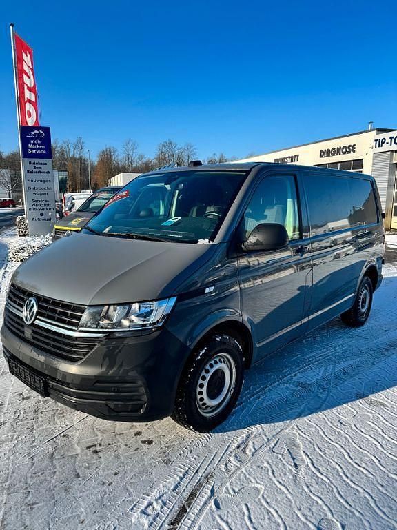 Gebraucht VW Transporter 150 PS (110 kW) 2021 Grau Van