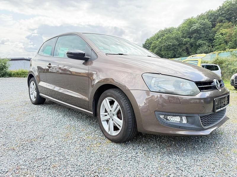 Braun Gebraucht 2012 VW Polo Kleinwagen | 3.900 € (Guter Preis) - Bild 1/4