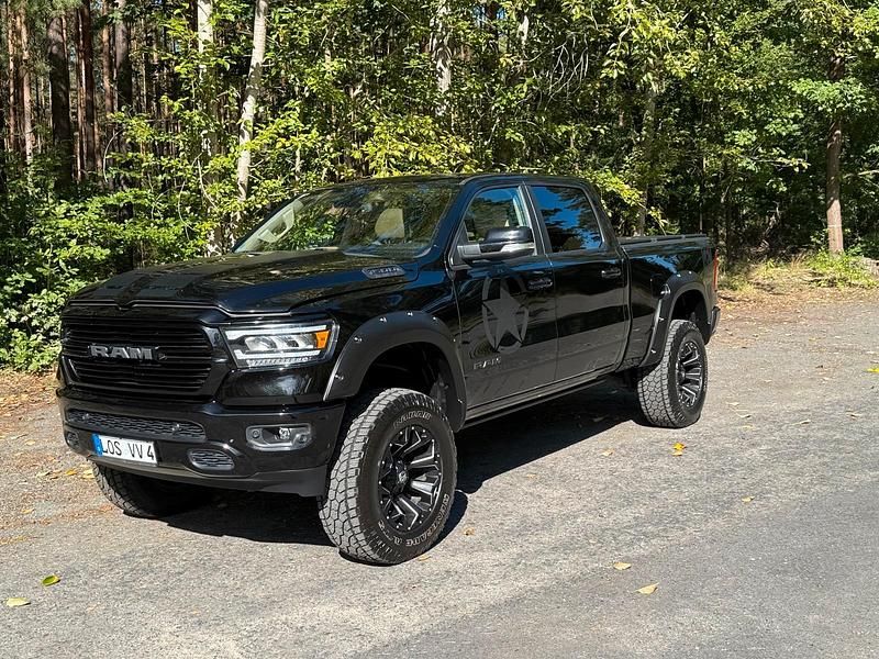 Gebraucht Dodge Ram 401 PS (294 kW) 2019 Schwarz Abholung