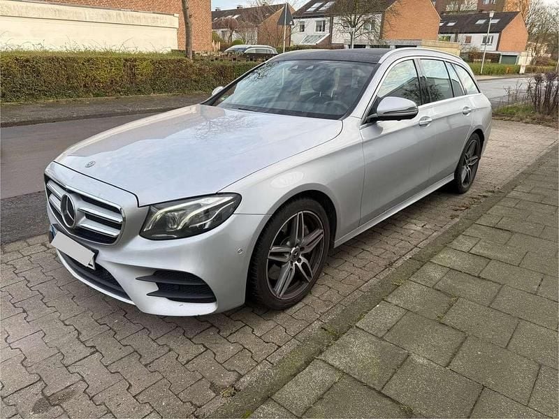 Gebraucht Mercedes E350 AMG 258 PS (189 kW) 2018 Silber Kombi