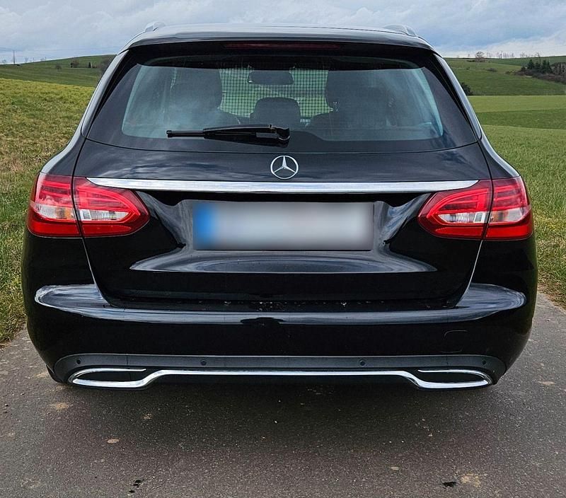 Gebraucht Mercedes C220 Avantgarde 170 PS (125 kW) 2015 Schwarz Kombi