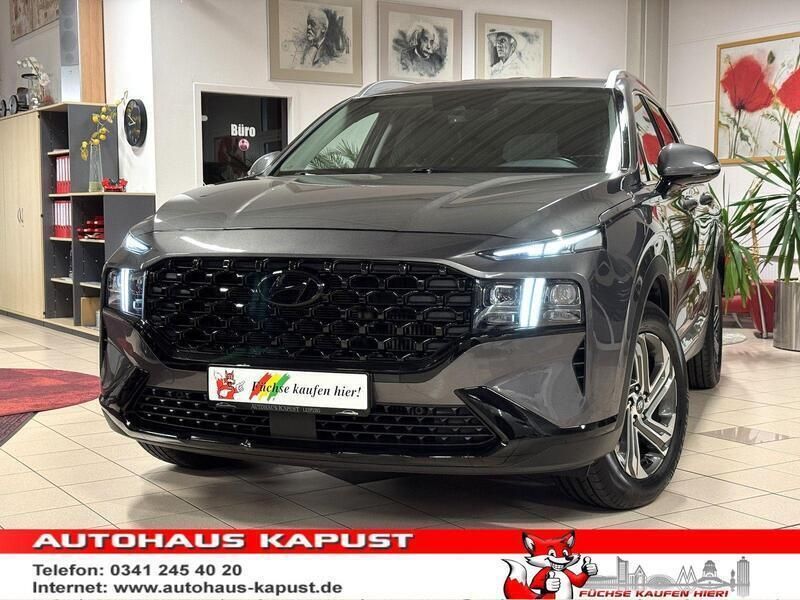 Grau Gebraucht 2021 Hyundai Santa Fe Trend SUV | 30.990 € (Fairer Preis) - Bild 1/3