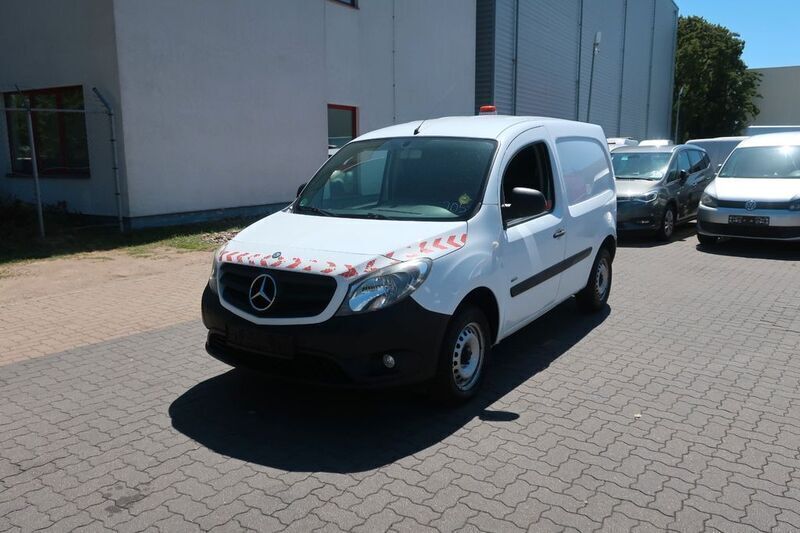 Weiß Gebraucht 2017 Mercedes Citan 109 | 7.700 € (Fairer Preis) - Bild 1/2