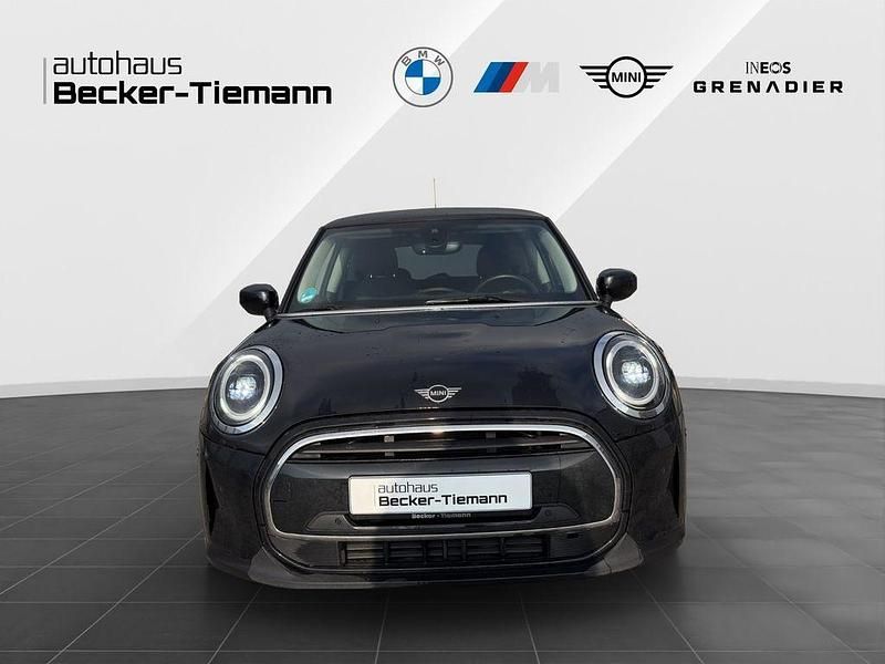 Gebraucht Mini Cooper Essential 136 PS (100 kW) 2023 Schwarz Kleinwagen