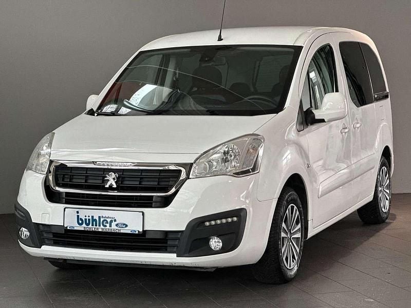 Gebraucht Peugeot Partner Active 99 PS (72 kW) 2015 Lack weiss banquise/deckende l Van / Kleinbus