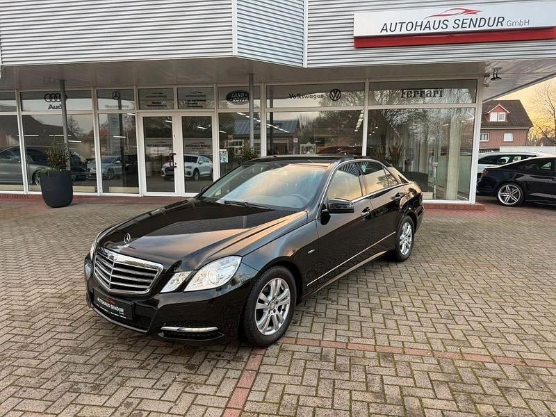 Gebraucht Mercedes E200 184 PS (135 kW) 2011 Schwarz Limousine