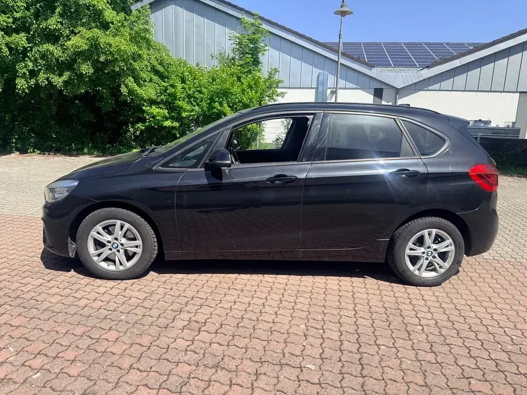 Gebraucht BMW 220 Basis 190 PS (139 kW) 2016 Schwarz Kombi