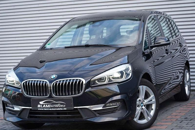 Schwarz ii/bonnet fluid black Gebraucht 2021 BMW 216 Luxury Line SUV | 14.999 € (Fairer Preis) - Bild 1/4