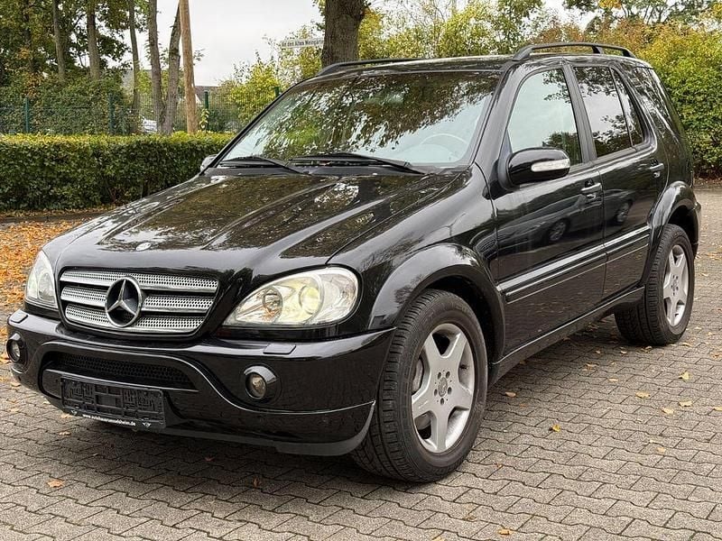 Schwarz Gebraucht 2003 Mercedes ML55 AMG AMG SUV | 12.770 € (Guter Preis) - Bild 1/4