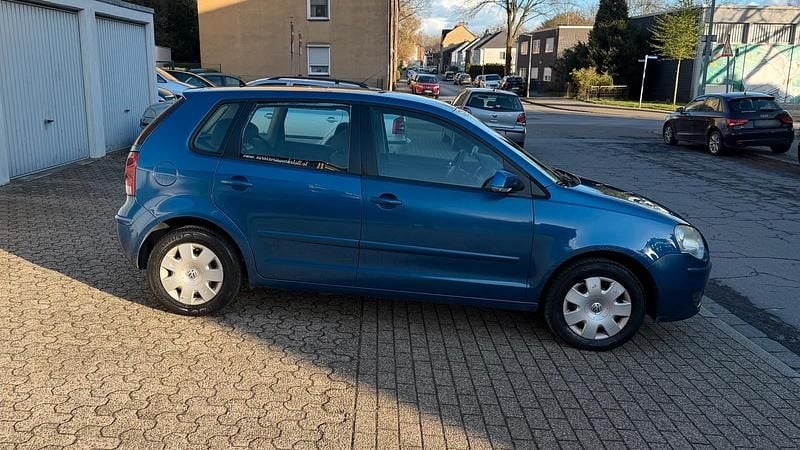 Gebraucht VW Polo 64 PS (47 kW) 2007 Blau Kleinwagen