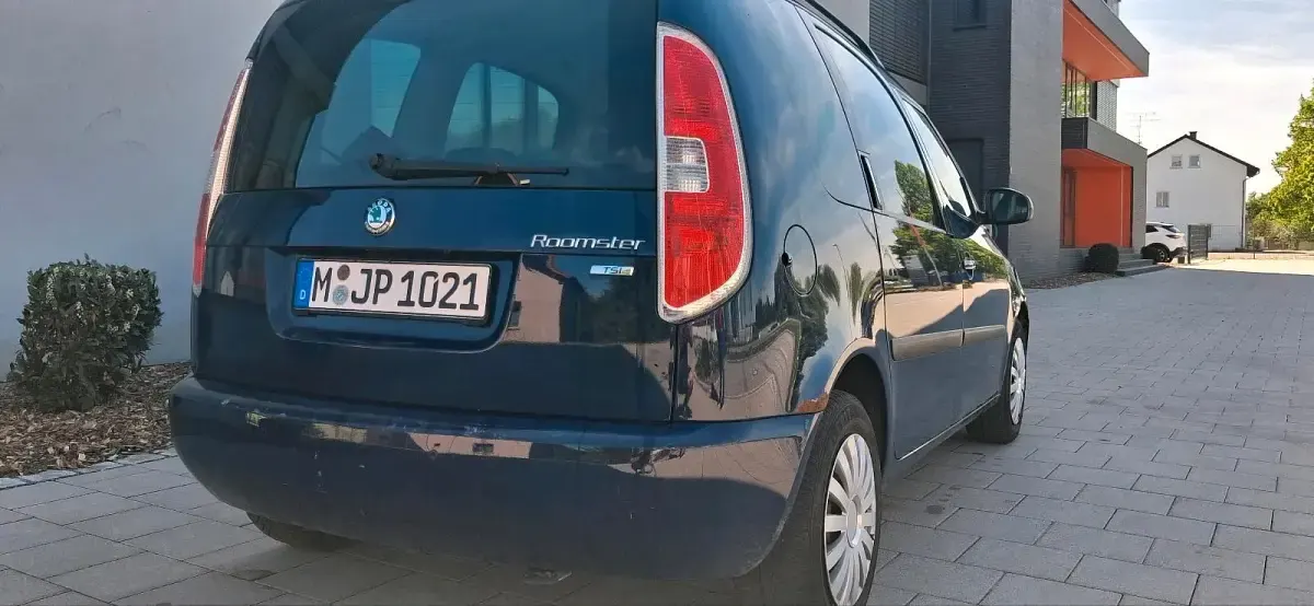 Second-hand VW Golf VII 102 CP (75 kW) 2012 Albastru Hatchback