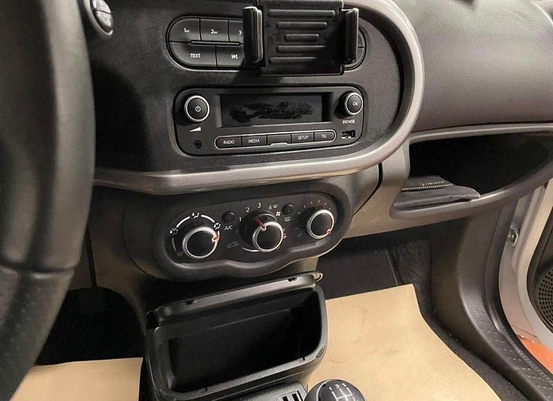 Gebraucht Renault Twingo LIMITED 90 PS (66 kW) 2018 Weiß Kleinwagen