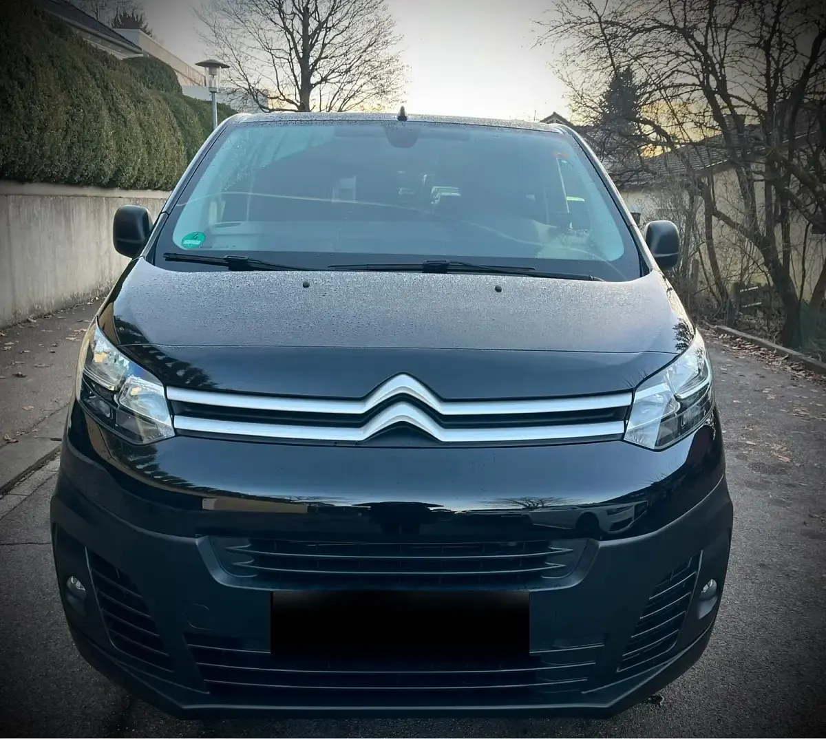 Käytetty Citroën Jumpy 120 HP (88 kW) 2023 Musta Tila-auto