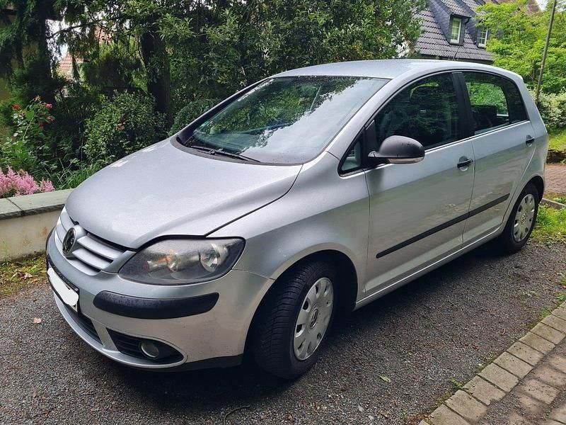 Grau Gebraucht 2008 VW Golf Plus United Van / Kleinbus | 2.900 € (Fairer Preis) - Bild 1/4