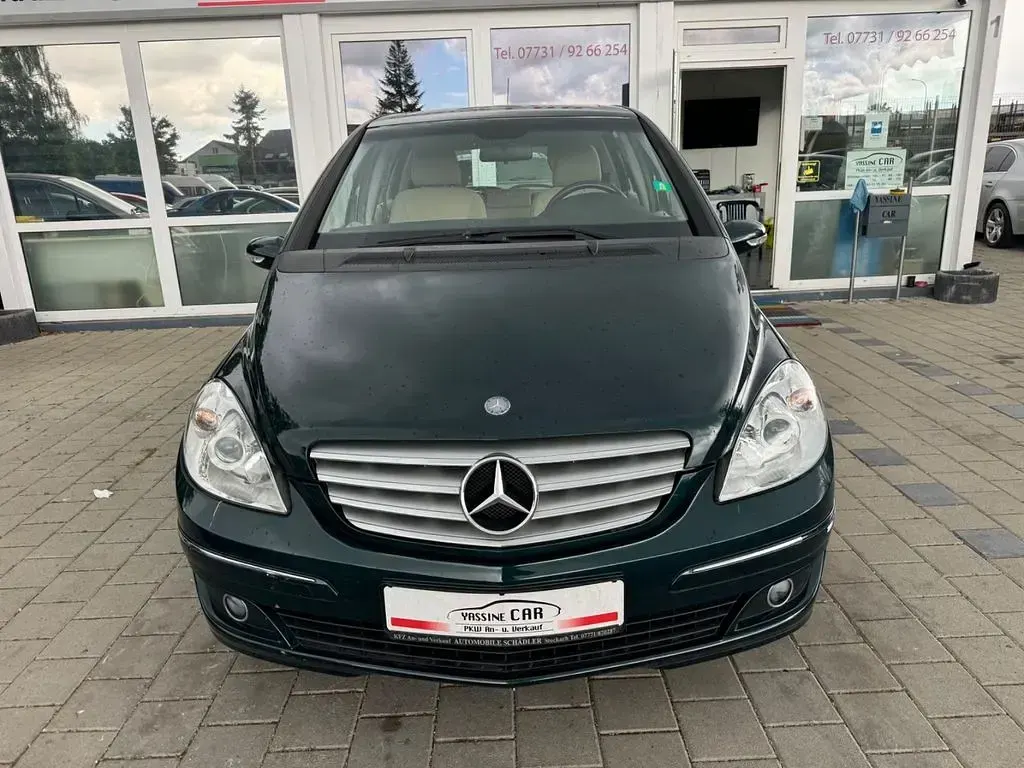 Gebraucht Mercedes B180 109 PS (80 kW) 2005 Grün Van / Kleinbus