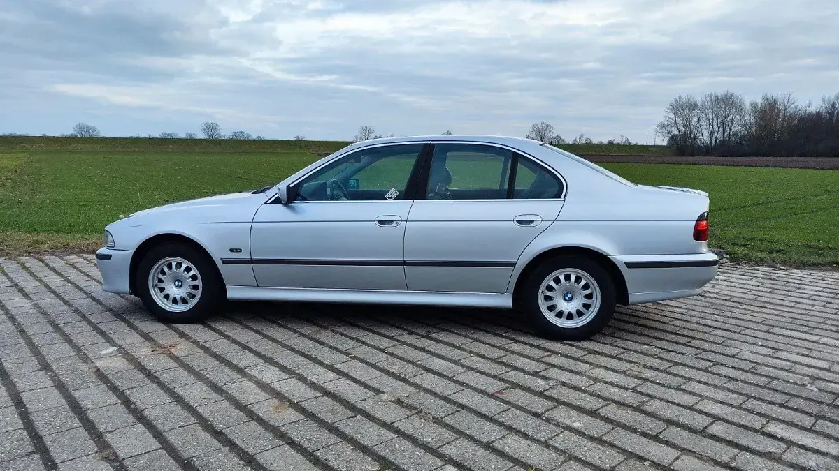 Second-hand BMW 520 150 CP (110 kW) 1999 Argintiu Berlinǎ