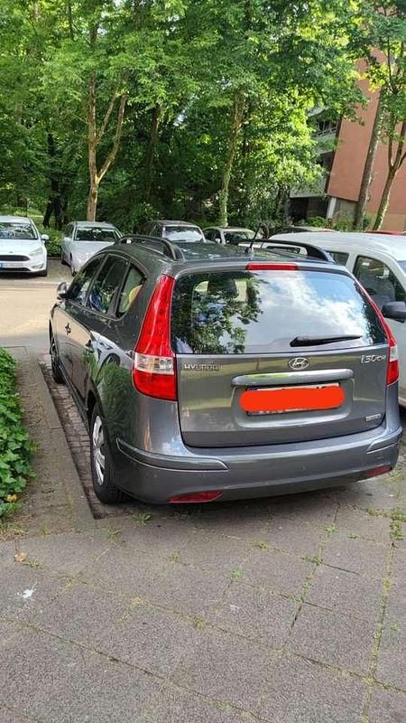 Gebraucht Hyundai i30 Classic 90 PS (66 kW) 2011 Grau Kombi